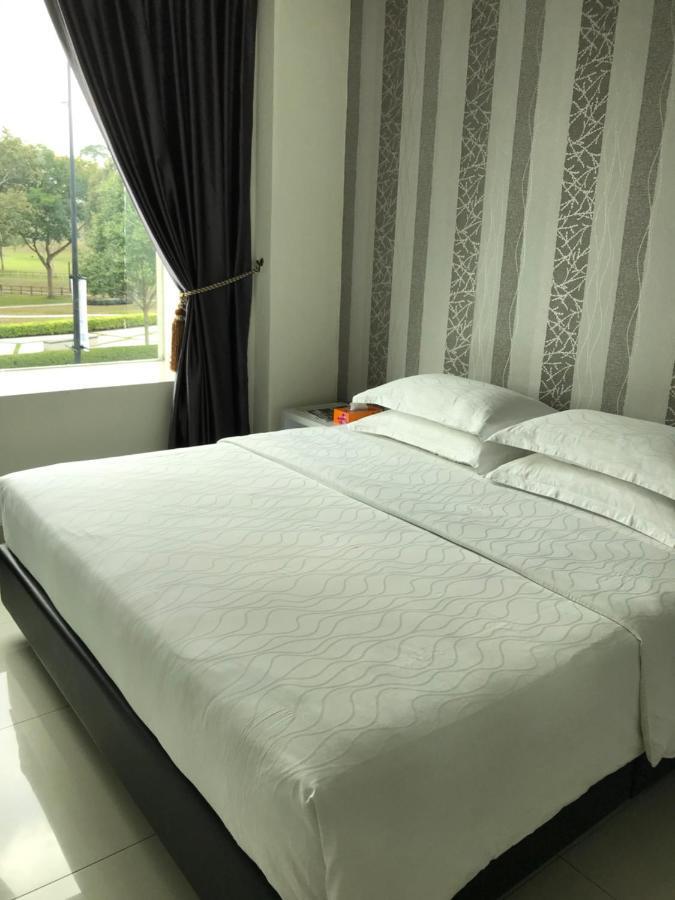 Goody Hotel Джохор-Бару Экстерьер фото